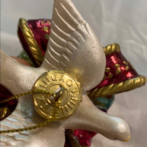 Fitz and Floyd Vintage Present Ornament - Picture 2 of 4